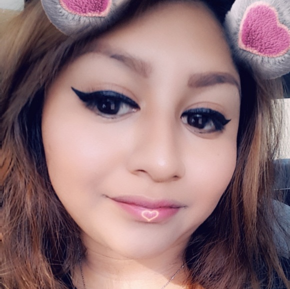 Meet your Posher, Aracelii - Picture 1 of 1